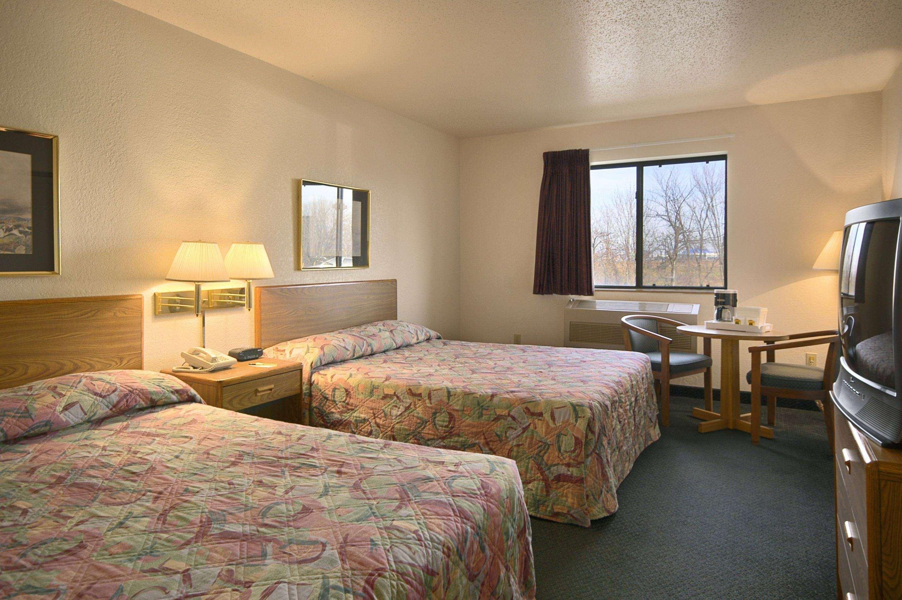 Travelodge By Wyndham Hudsonville Exterior photo